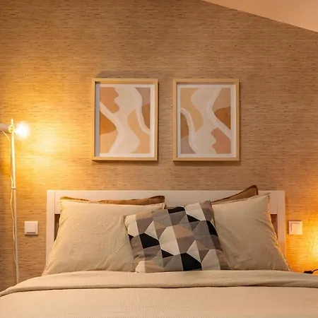 Charming Santo Antonio Roof Apartment *
