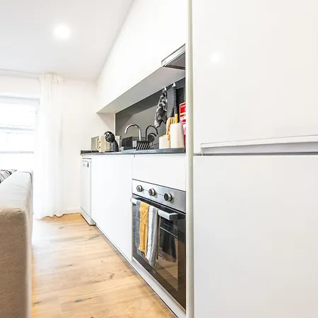 Charming Santo Antonio Roof Apartment Moncao