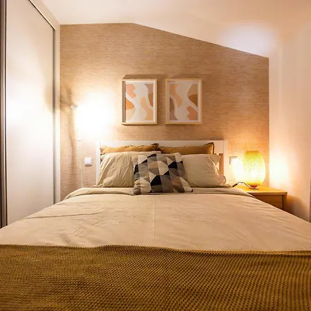 Charming Santo Antonio Roof Apartment Moncao