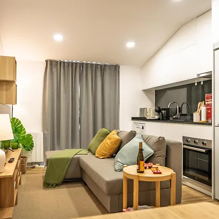 Charming Santo Antonio Roof Apartment Moncao